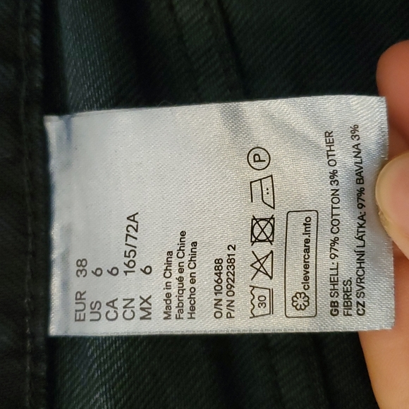 NWOT! H&M Mom High ankle Jeans - Picture 6 of 12